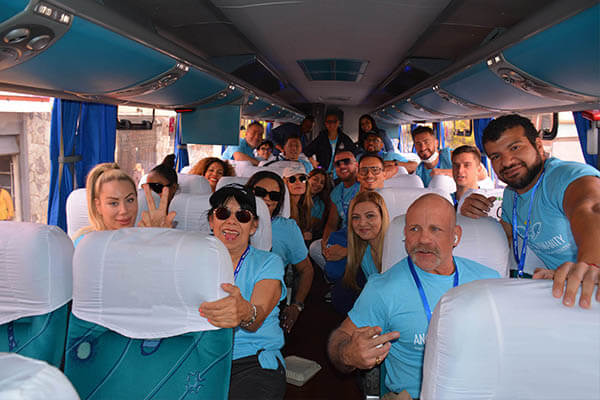 50 pass coach bus